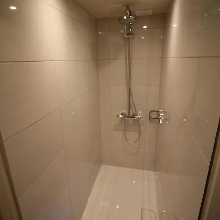 Granny's Attic At Cliff House Farm Cottages, アパート ウィットビー