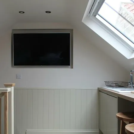 Apartment Granny's Attic At Cliff House Farm Cottages, *