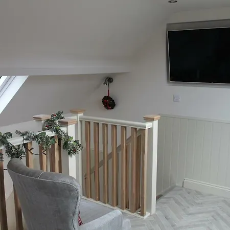 Granny's Attic At Cliff House Farm Cottages, *